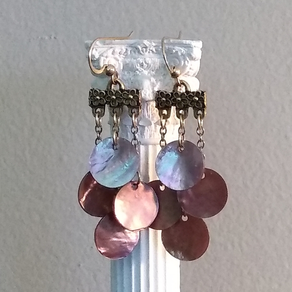 shell disc earrings - Picture 2 of 6